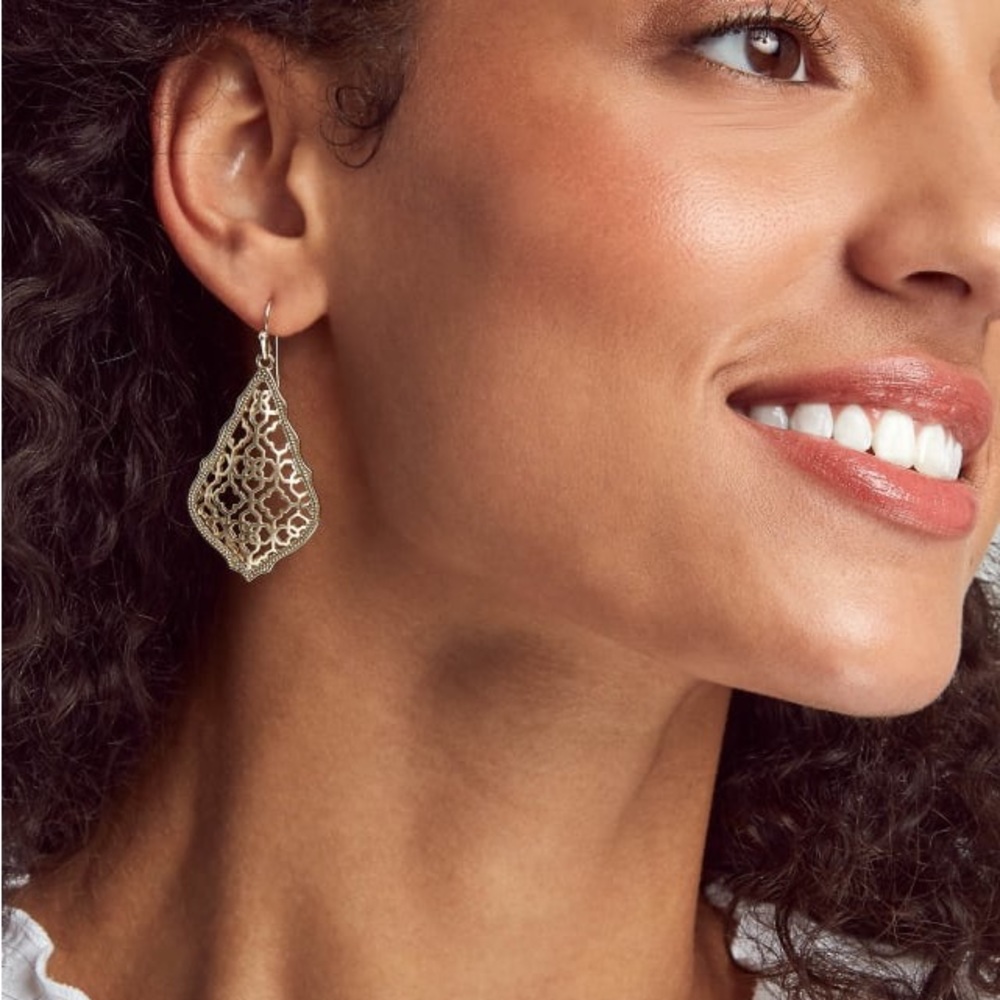 Kendra Scott Addie Gold Drop Earrings in Gold Filigree Mix - Picture 2 of 3